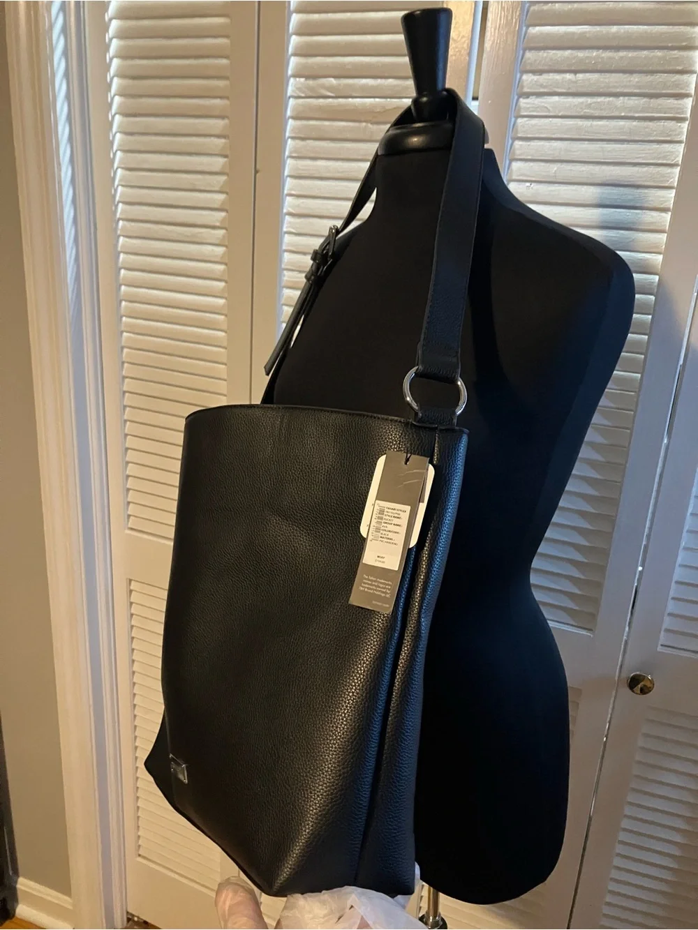 TAHARI Black Leather Purse